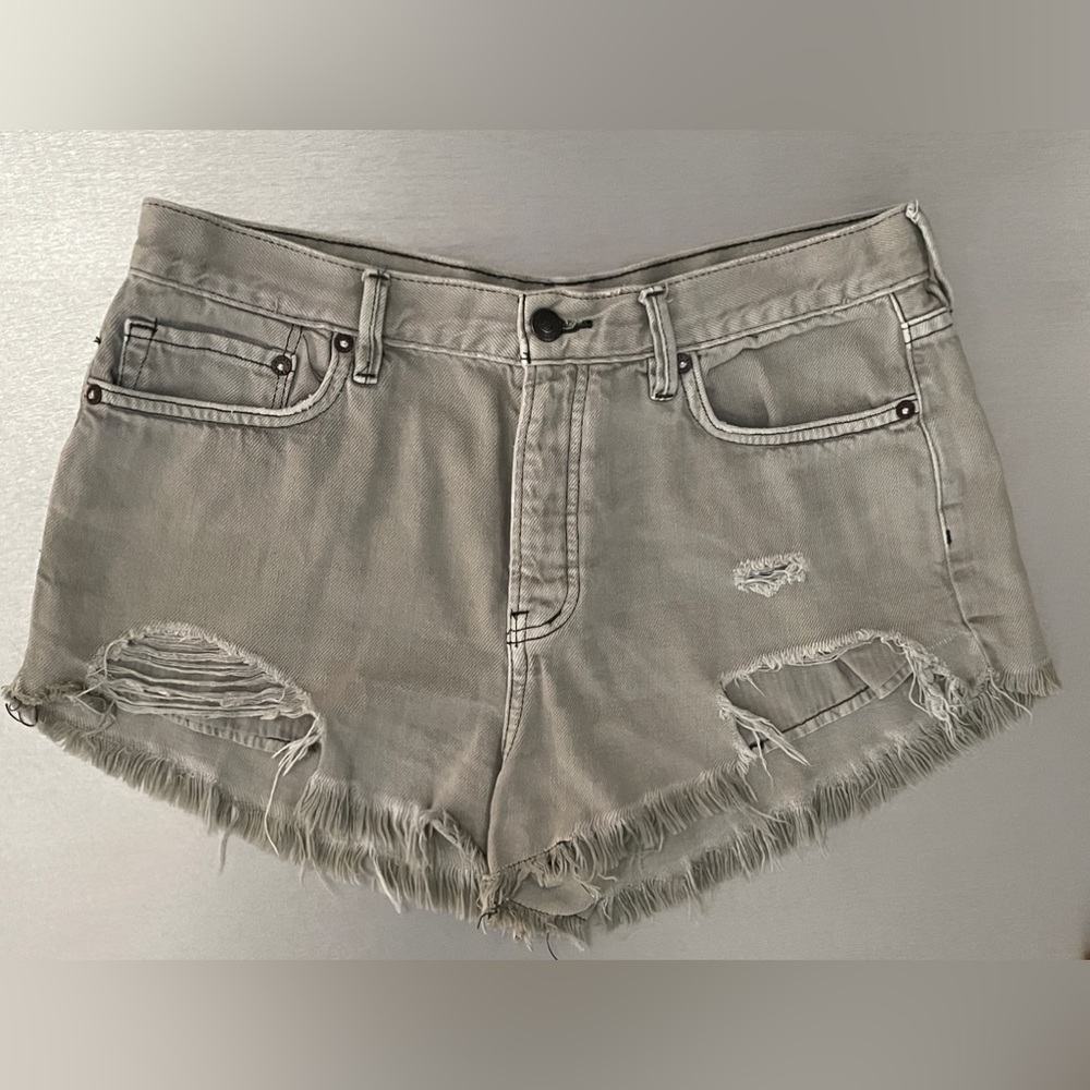 Free People We The Free gray fringe shorts 28